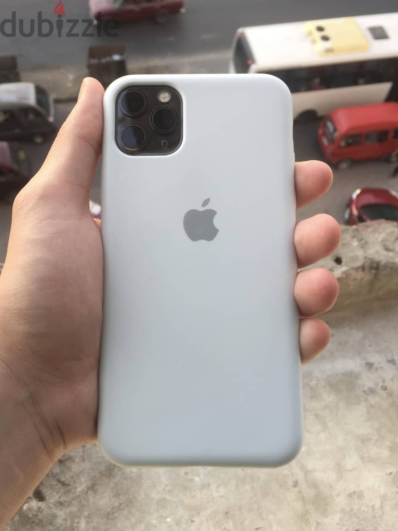 Apple - iPhone 11 Pro Max 8