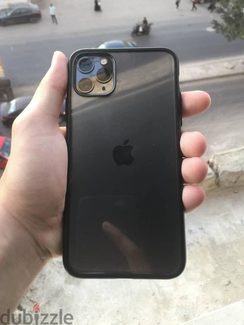Apple - iPhone 11 Pro Max 9