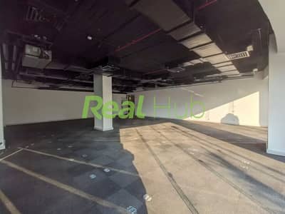 An opportunity for an entire floor in an administrative building directly on the Southern 90th Street (Teseen St. ) with a 30% discount. An opportunity for an entire floor in an administrative building directly on the Southern 90th Street (Teseen St. ) with a 30% discount.