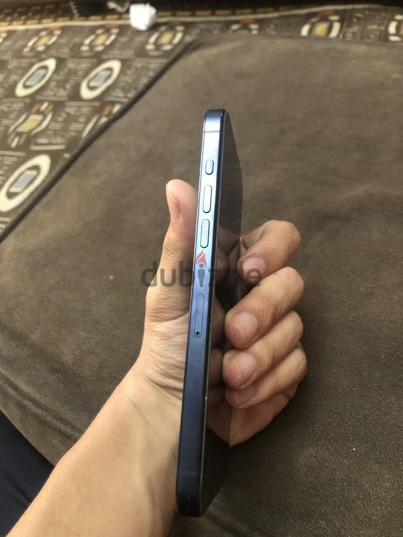 Apple - iPhone 15 Pro Max 3