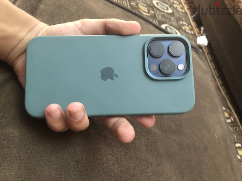 Apple - iPhone 15 Pro Max 7