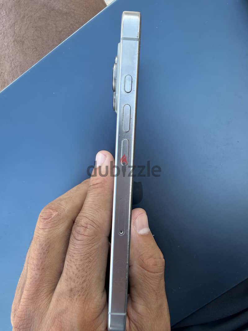 Apple - iPhone 16 Pro 3