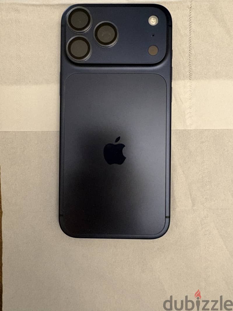 Apple - iPhone 17 Pro Max 1