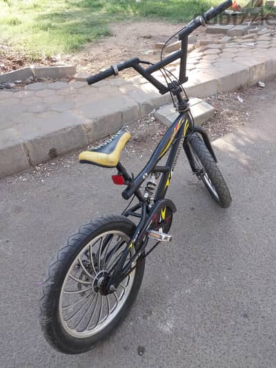 عجله اصليه مستعمله بحاله ممتازه