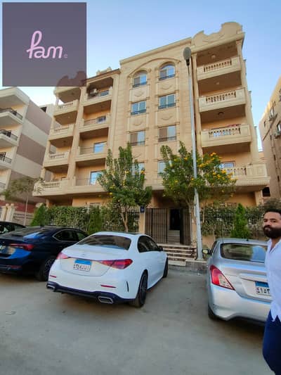 موقع متميز في اللوتس الجنوبيه| بالقرب من اجورا مول