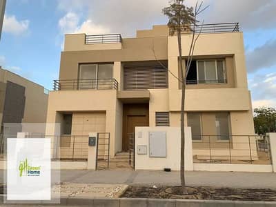 اقل سعر تاون هاوس للبيع  بلوكيشن مميز في بالم هيلز القاهرة الجديدة