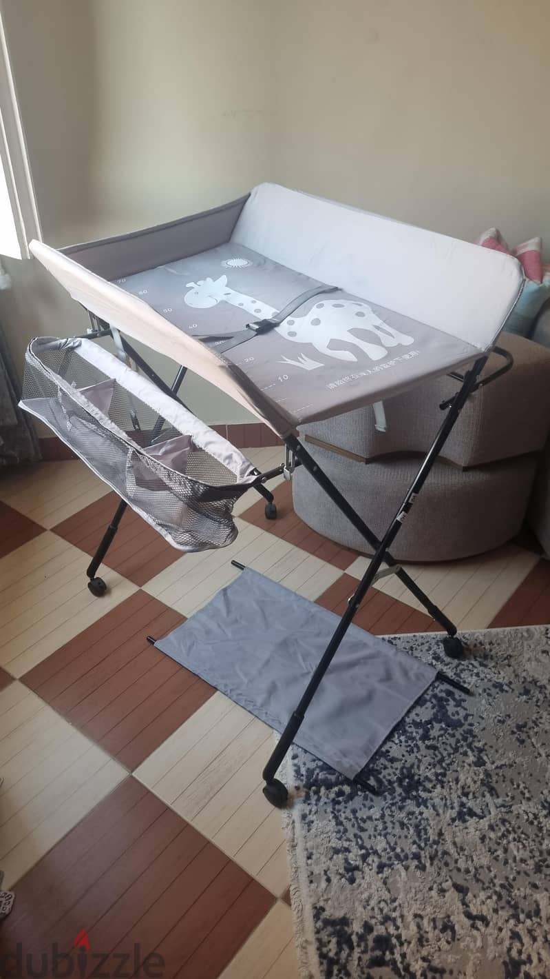 Diaper Changing Table 1