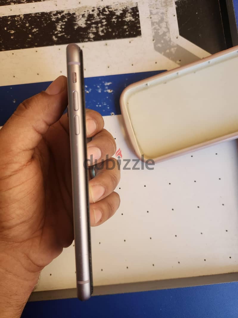 Apple - iPhone 11 8