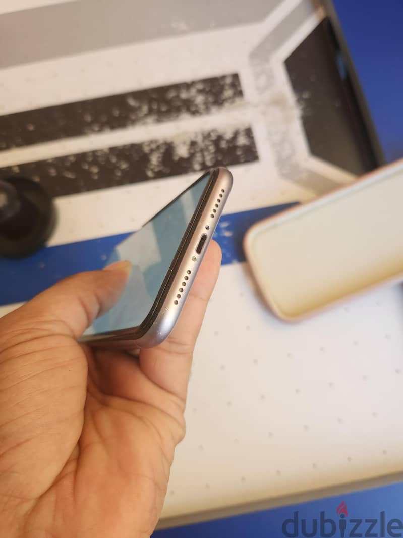 Apple - iPhone 11 11