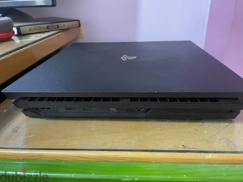 PlayStation 4 pro 1Tera 2