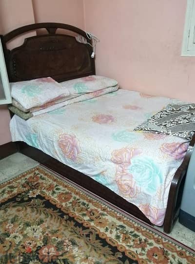 سرير ١٦٠ + كومود