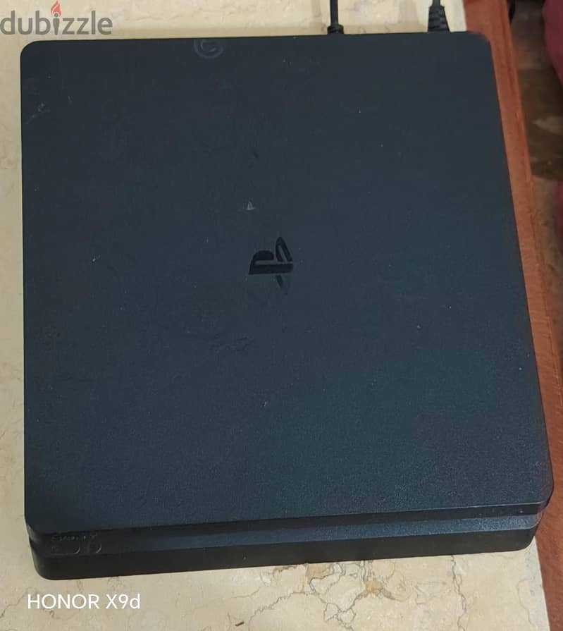 pS4 slim 1