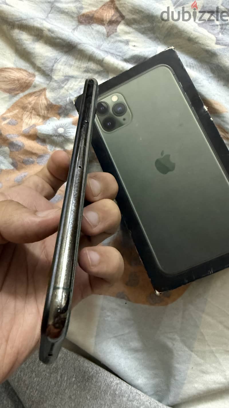 Apple - iPhone 11 Pro Max 4