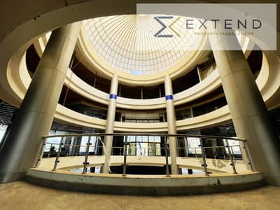 بأقل سعر للمتر في قلب 6th of october على المحور المركزي، محل للإيجار بمساحة 70 م في موقع استراتيجي مع حركة زوار يومية كبيرة يصلح لانشطة مختلفة وواجهة
