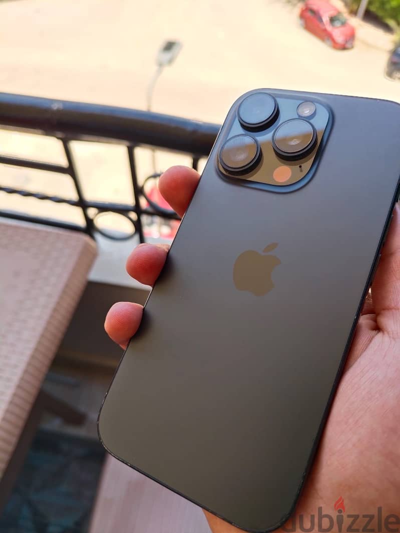 Apple - iPhone 16 Pro 1