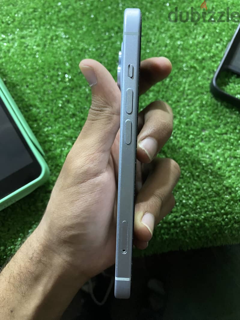 Apple - iPhone 15 4