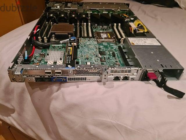 HPE ProLiant DL160 Gen9 Rack Server 1