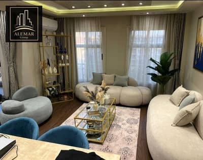 116 sqm apartment for sale in Madinaty, Phase B11, with a wonderful view of a wide garden and a distinguished location in front of services and the mosque, ultra-super lux finishing