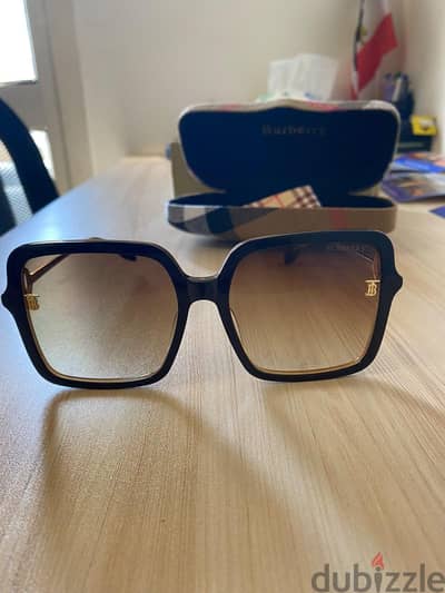Burberry BE 4357 // The "Kennedy"