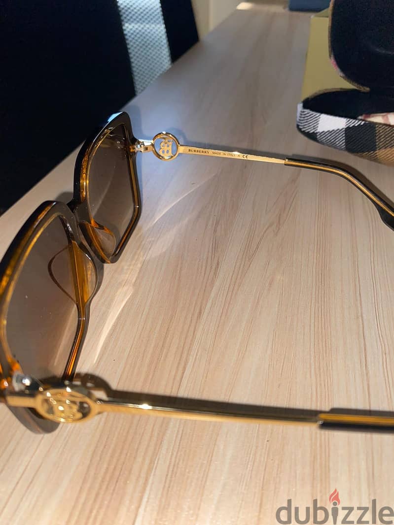 Burberry BE 4357 // The "Kennedy" 1