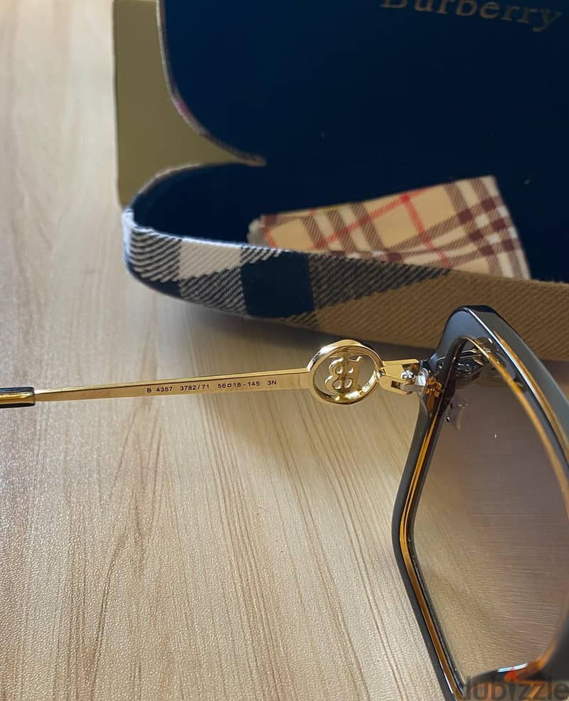 Burberry BE 4357 // The "Kennedy" 3