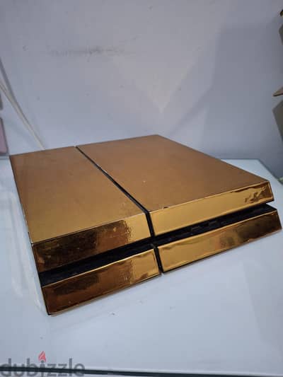 جهاز PlayStation 4 Fat سعة 1TB بحالة ممتازة واستعمال شخصي ونظيف