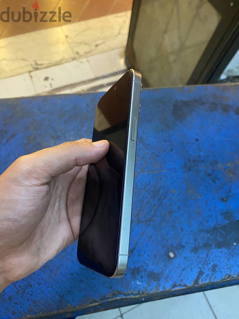 iPhone 15 Bro max 4