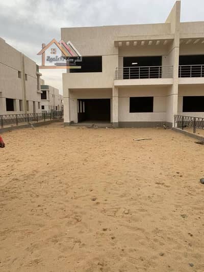 نموذج J فيو مفتوح مجموعة 19 بجوار الفود كورت ارض كبيرة معتدلة