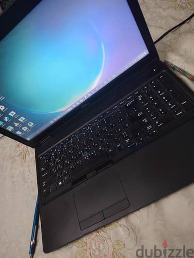 لابتوب Dell latitude 5590 i5 8th حاله ممتازه