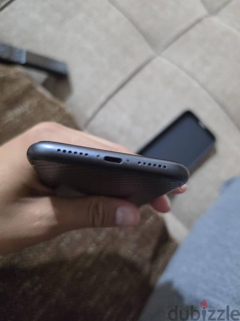 Apple - iPhone 11 6
