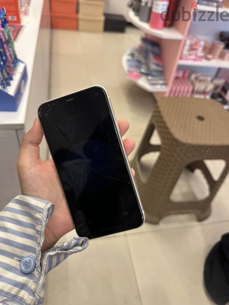 Apple - iPhone 11 2