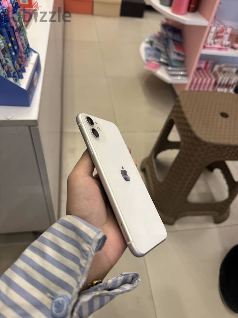 Apple - iPhone 11 3