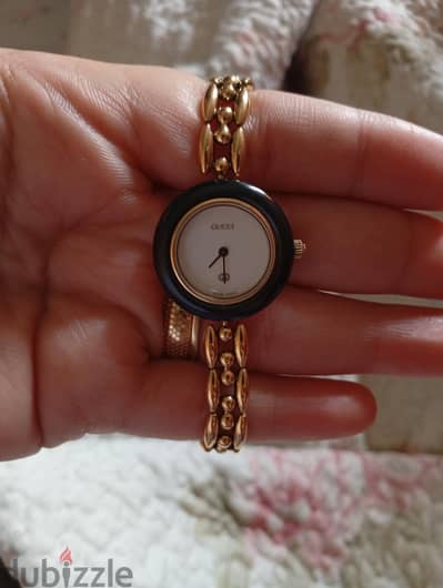ساعة غوتشي أصلية Vintage موديل 11/12 (6 غيارات) بالعلبة