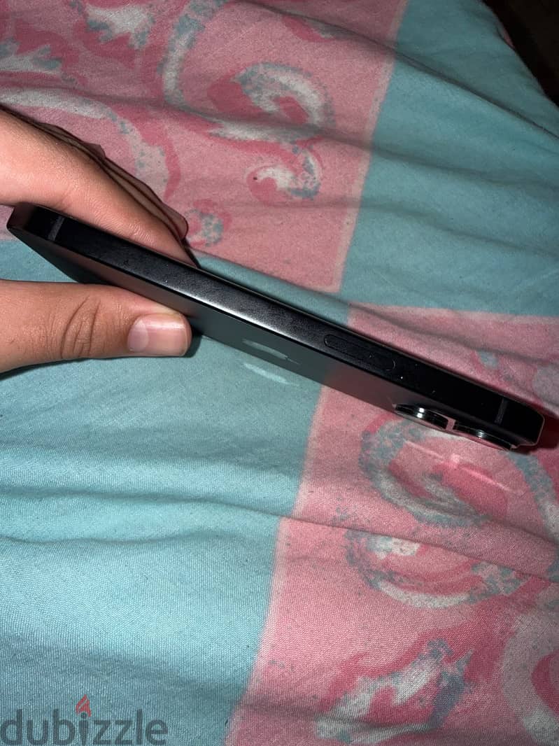 Apple - iPhone 15 5