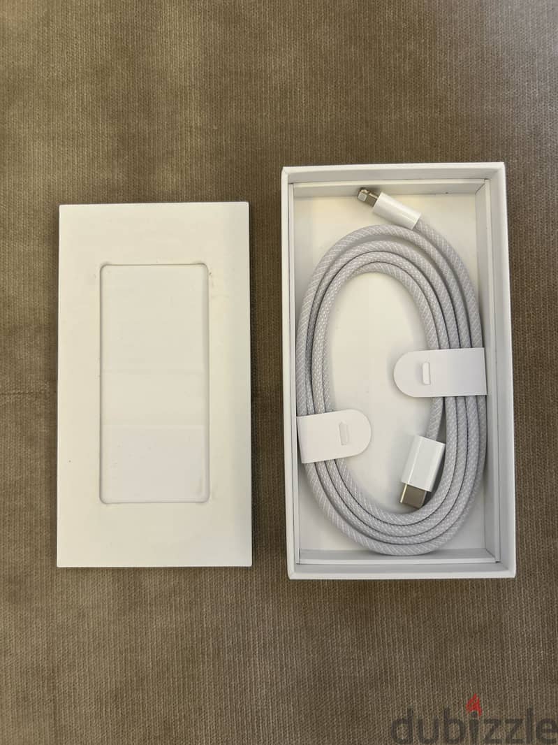 Magic Mouse 2 (Barely Used - charged 3 times only) 2