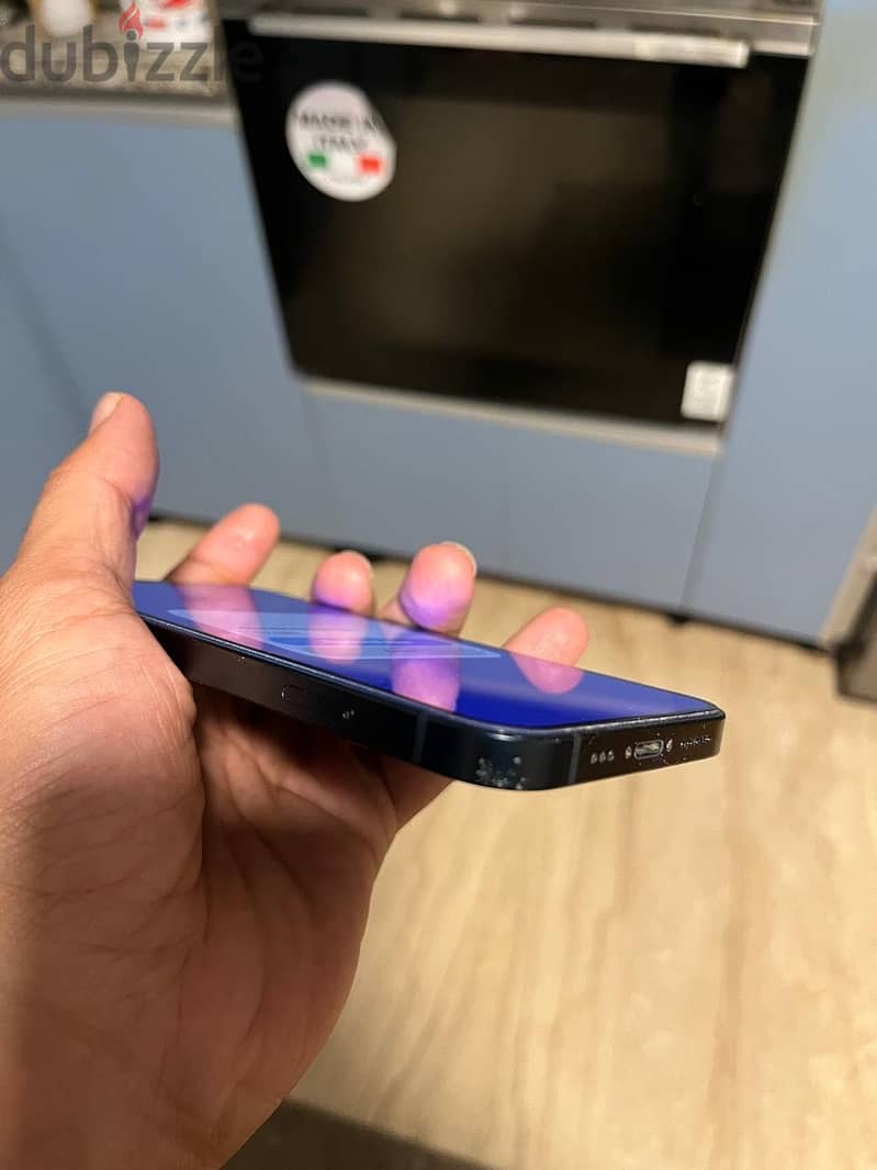 Apple - iPhone 13 8