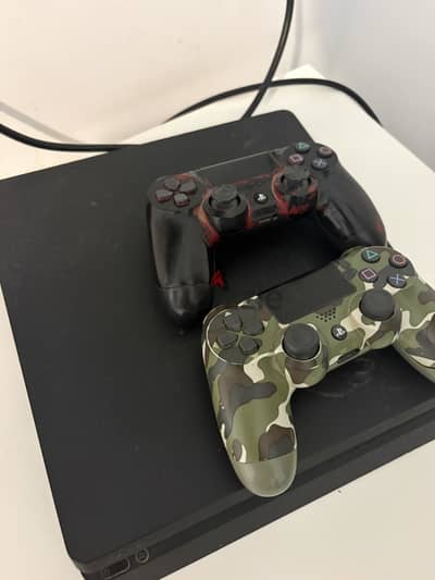 Ps4 Slim 1TB with 2 controllers