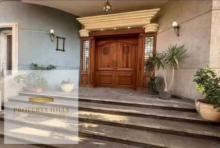 A villa with palace-like space at the lowest price in Cleopatra Palace, ready for immediate occupancy upon signing the contract. You can visit and view it starting today.