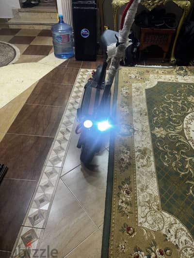 اسكوتر كهربائي