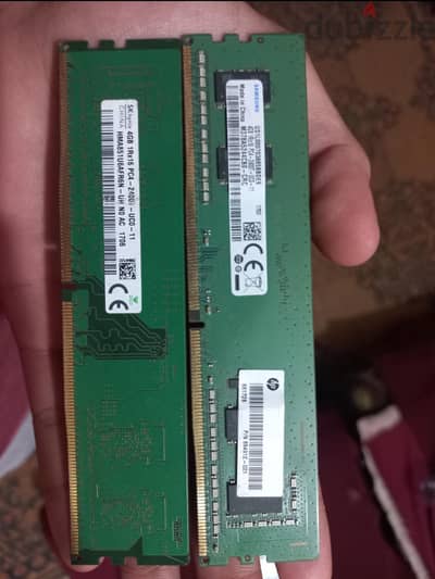رامتين 4 جيجا ddr4 للبيع او البدل