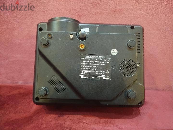 Projector L8 1