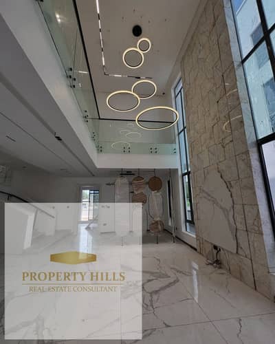 Fully finished villa in Golden Square for less than the original price, next to the Ceremonial Hall.
