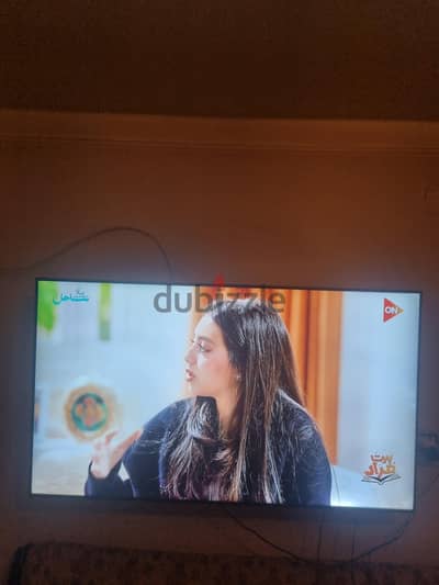 شاشة سامسونج 60 بوصة crystal uHd Au 8000