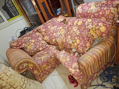 طقم كنب للبيع
