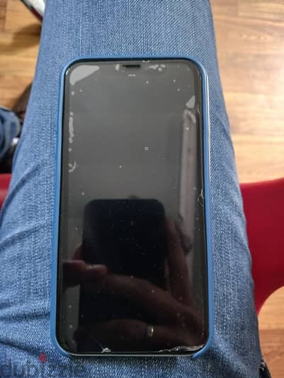 Apple - iPhone 11