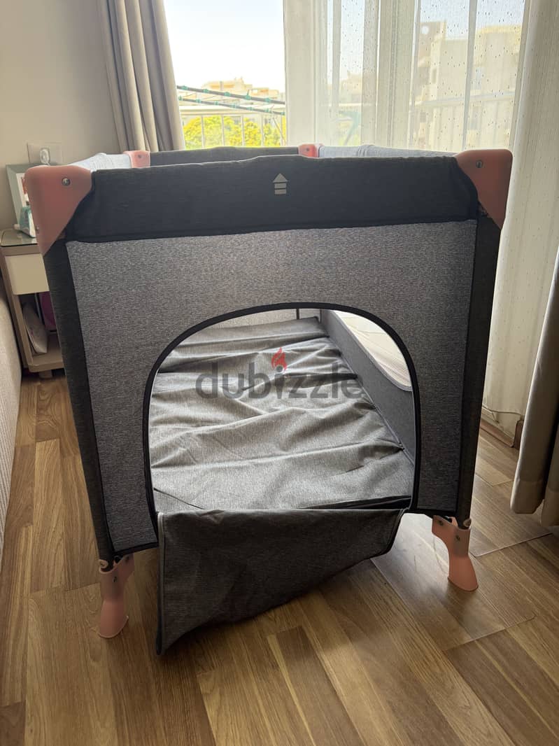 Kinderkraft travel cot 1