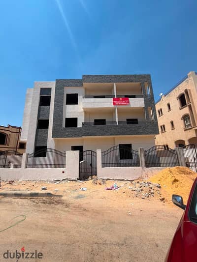 Garden view apartment 230m from owner 50%down payment & up to 2years installments in front of Bazooka&ChillOut 5minutes from Madinaty&Heliopolis clubs