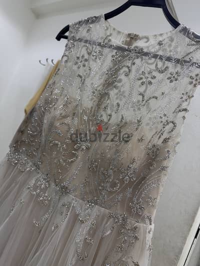 فستان سواريه استعمال مره واحده فقط