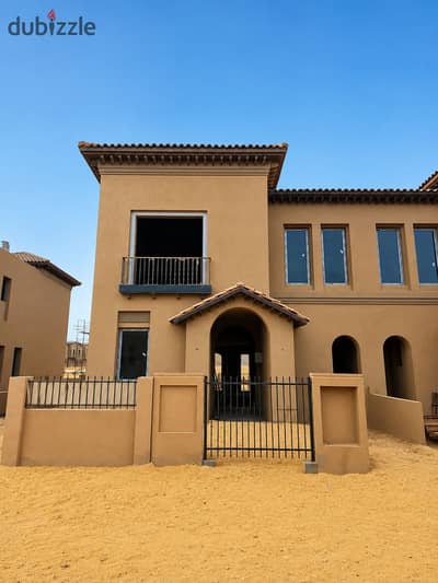 Luxury Villa in Village West Next To Arkan Plaza View Landscape