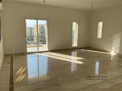 Apartment for rent in mivida   Boulevard     Ultra super lux  kitchen  acs